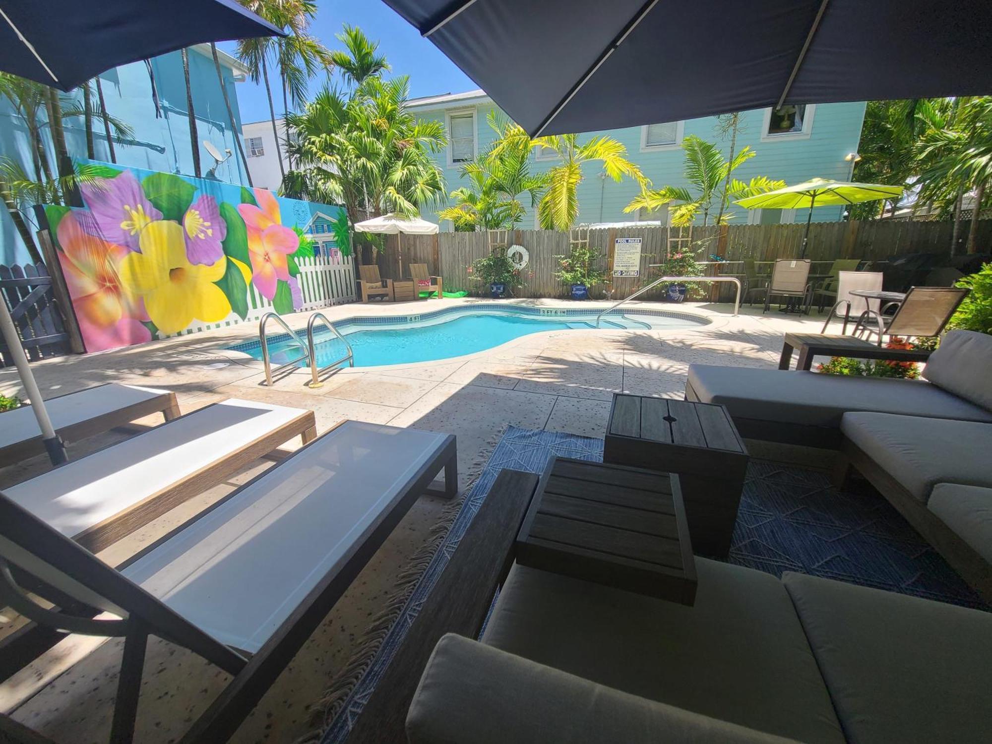 Duval Street Suite W Parking And Pool Key West Eksteriør bilde