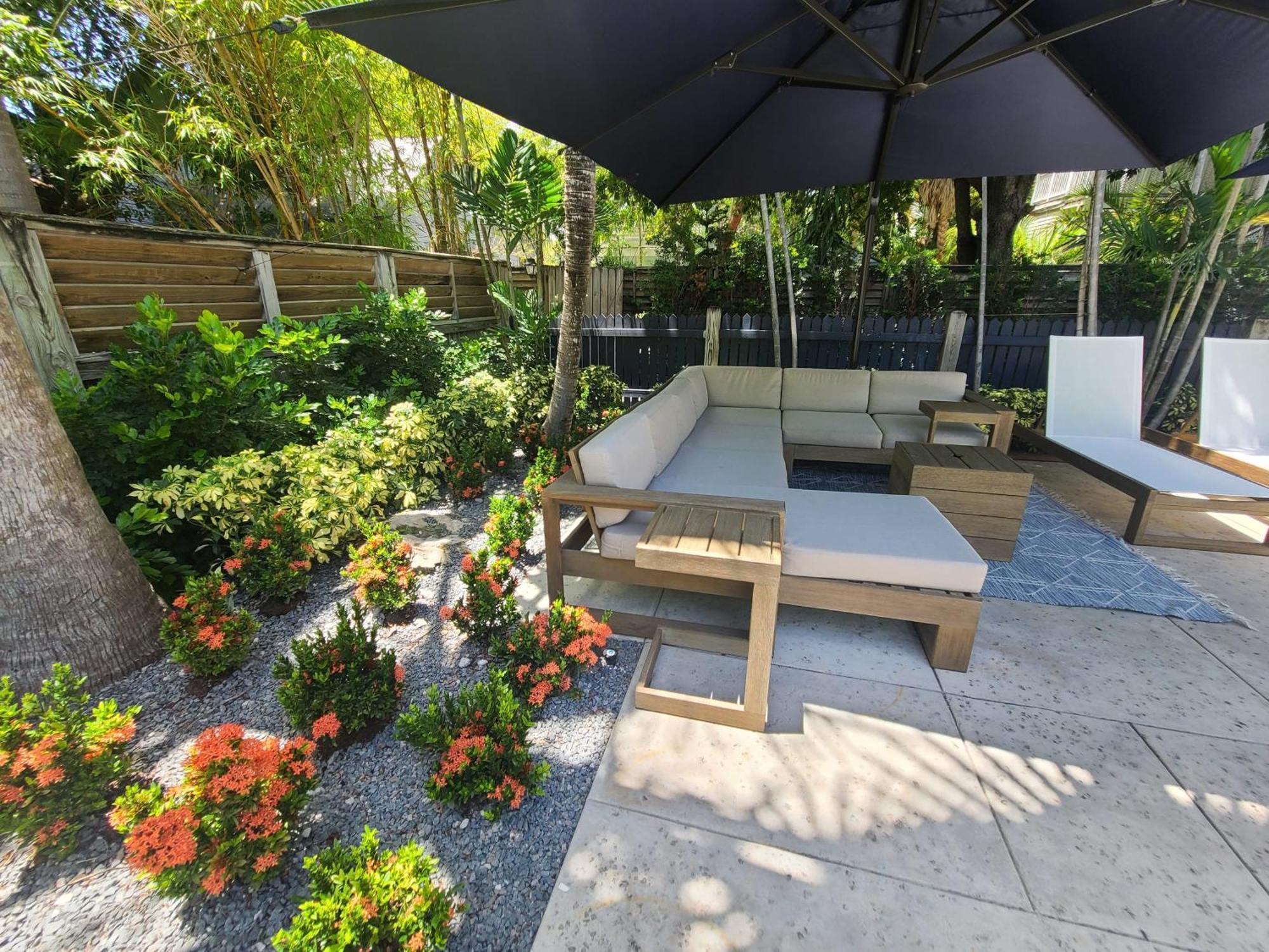 Duval Street Suite W Parking And Pool Key West Eksteriør bilde